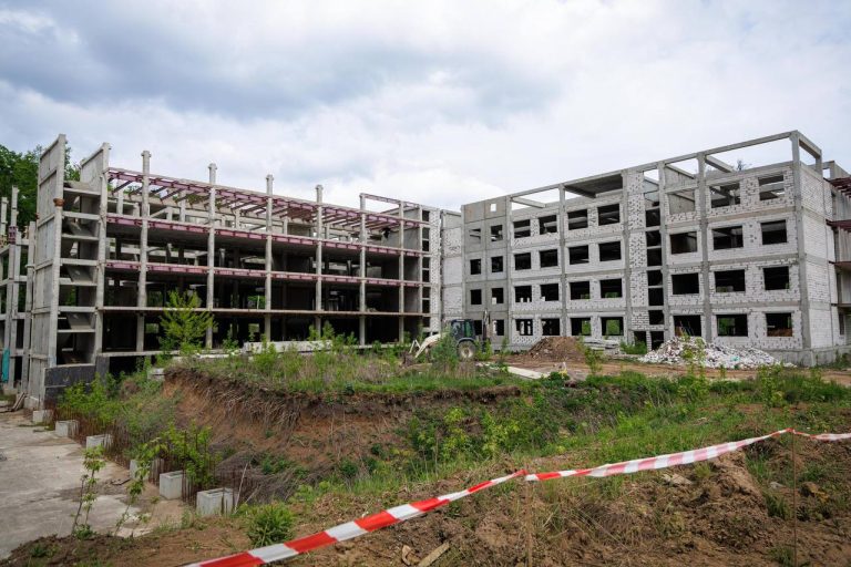 Підземна лікарня на 1100 осіб: як змінюється онкоцентр у Харкові (відео)
