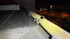 Вибух у Харкові: Терехов повідомляє про «приліт» у дах багатоповерхівки