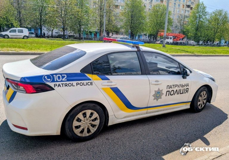 На Харьковщине пьяный водитель убегал от копов, врезался в дерево и погиб