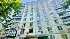 Многоэтажку, поврежденную россиянами, восстанавливают на Салтовке в Харькове
