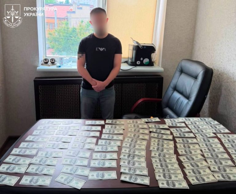 Хотел «нажиться» на военном: подозрение жителю Песочина, за что просил деньги
