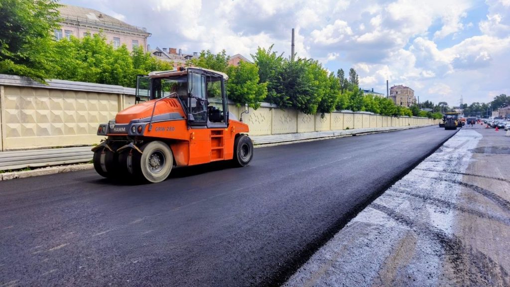 ремонт дороги в Харькове