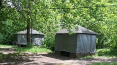 На берегу реки в Харькове незаконно сдавали в аренду беседки: подробности