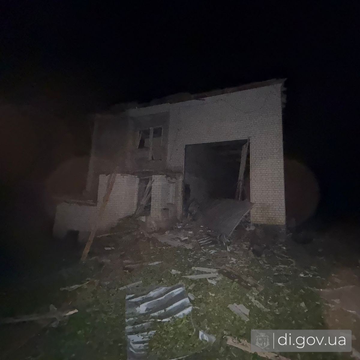 Ночью россияне атаковали сразу два предприятия в Дергачах