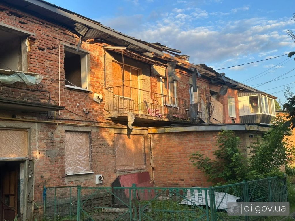 удар по поселку Слатино
