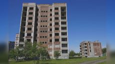 Недостроенную многоэтажку на Харьковщине продали за 3,6 млн грн: кто купил