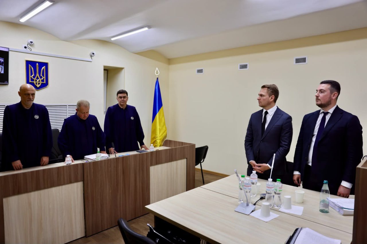 Два года насиловал трех падчериц: мужчине в Харькове назначили пожизненное