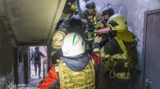 Фото та відео рятувальної операції в Харкові опублікувала ДСНС