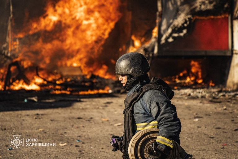 Терминал «Новой почты» под Харьковом опять атаковали дроны (фото)