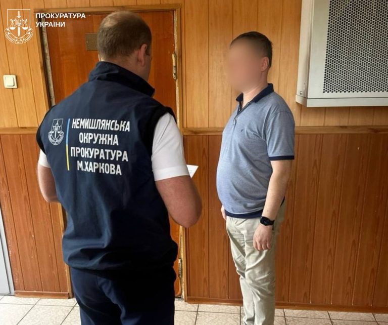 «Ксерил» проекты укрытий для школьников: директору ООО вручили подозрение