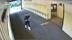 Побег как в кино: преступник выпрыгнул через окно туалета и уехал на такси📹