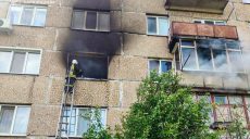 Викинули дитину з вікна, щоб врятувати: родина дивом вибралася з вогню