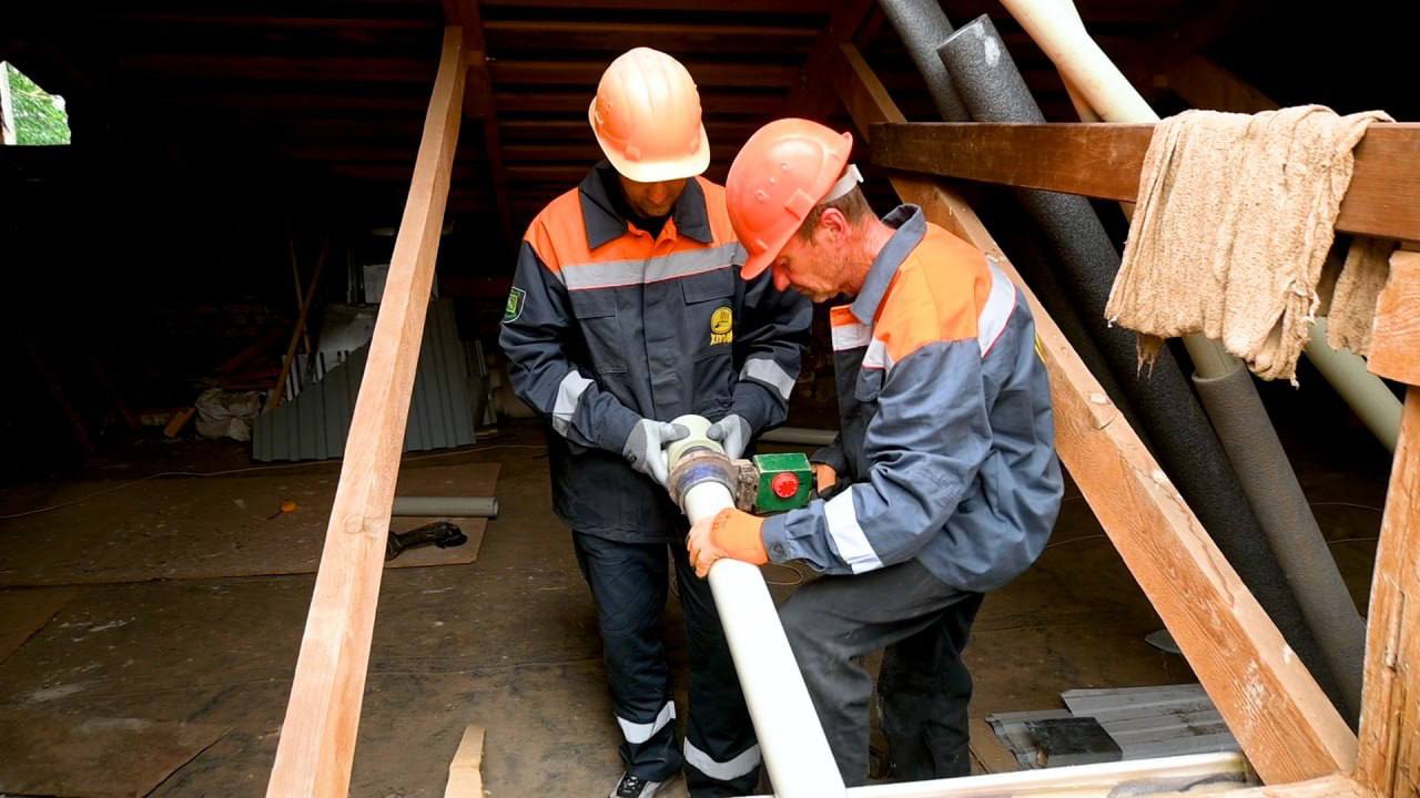 У Харкові відновлюють комунікації, пошкоджені від розмерзання минулої зими