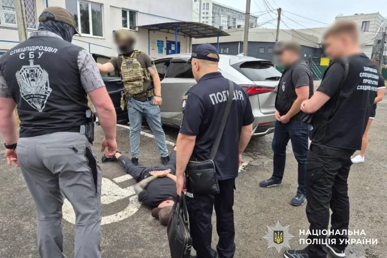 Сотрудник районного ТЦК и СП в Харькове мог помогать уклоняться от службы