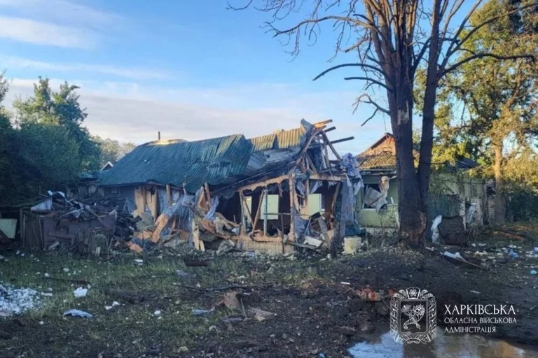Трое погибших и 11 пострадавших, среди них – трое детей: последствия ударов РФ