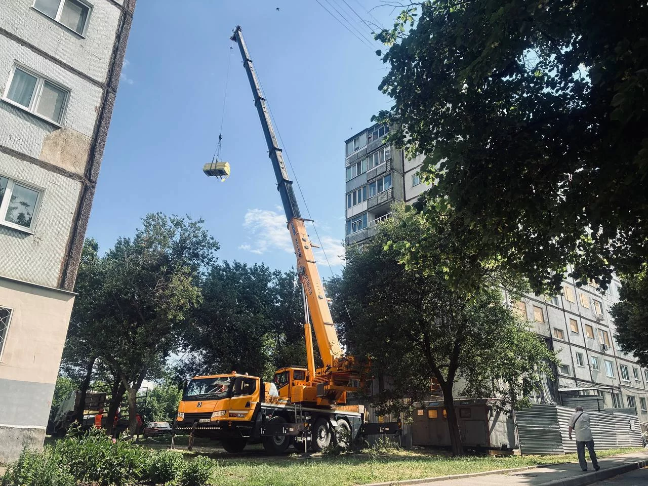 Восстановление в Харькове: что уже сделали в доме на Салтовском шоссе (фото)