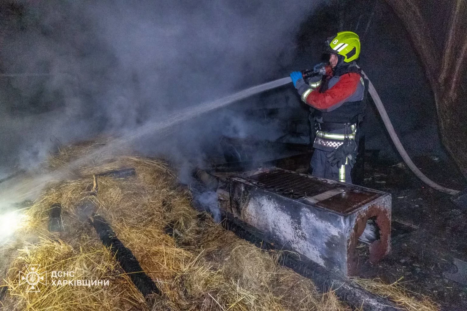 Куда попали ночью россияне в Харькове – в ГСЧС показали фото