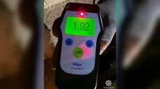 Пьяный водитель ехал в комендантский час в Харькове и хотел откупиться за $300