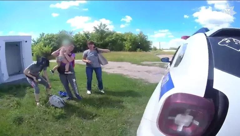 Под прицелом FPV: как эвакуировали женщин и детей с Дергачевщины (видео)