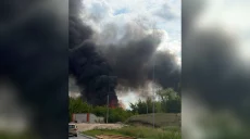 Масштабна пожежа внаслідок удару КАБами сталася в Ізюмі