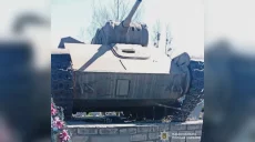 Макет танка Т-34 украли с мемориала на Харьковщине: повреждены могилы