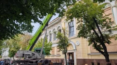“Не можемо чекати”. Консервацію художнього музею розпочали в Харкові 📹