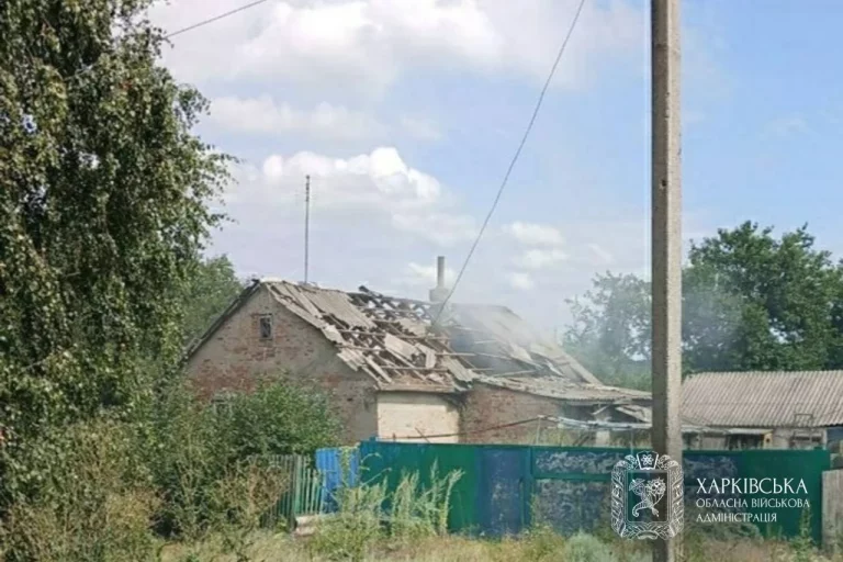 Повреждены дома, авто, почта: Синегубов — о сутках обстрелов Харьковщины