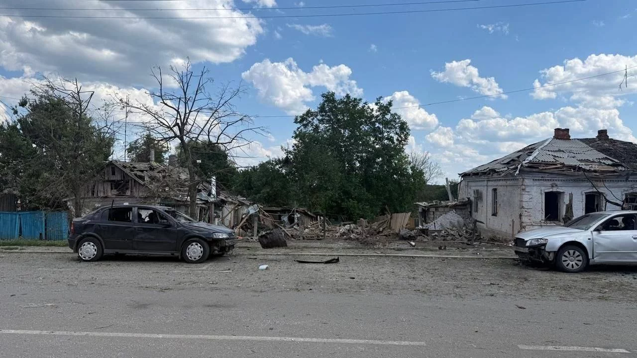 Враг ударил по Балаклее: один человек погиб, есть пострадавшие (дополняется)