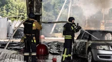 Последствия ударов дронов по АЗС в Харькове показали спасатели (фото, видео)