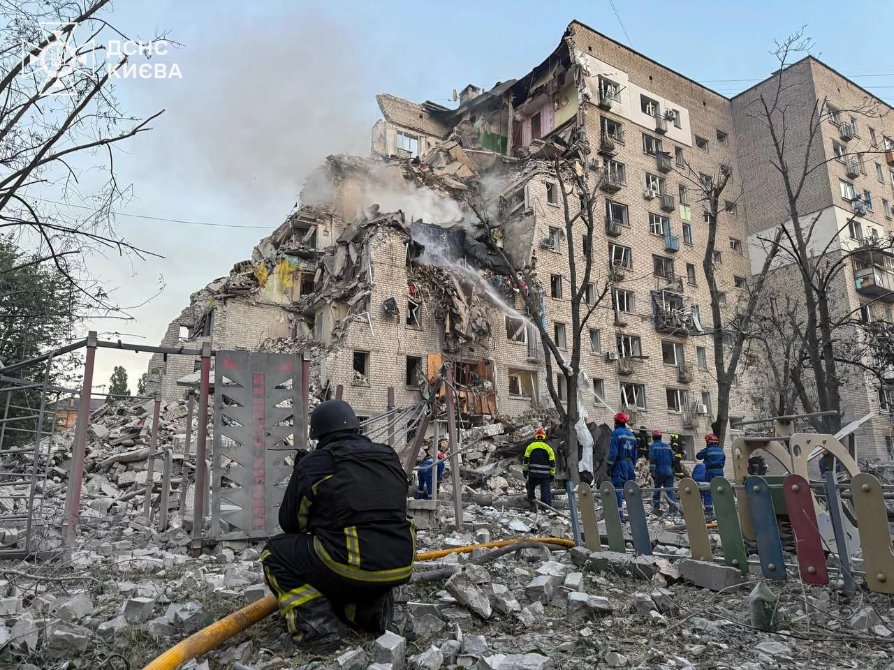 10 погибших, 34 раненых, пожары и «прилеты» — Киев после массированной атаки