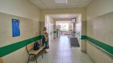 Городскую больницу отстраивают после обстрелов Харькова (фото)