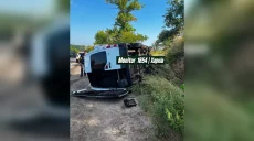 Обидва авто перекинулися: на Харківщині зіткнулися автобус та вантажівка