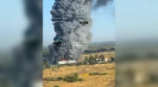 Склады под Киевом атаковала РФ, на месте – масштабный пожар (фото/видео)