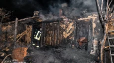 Пожар в частном секторе в Харькове тушили спасатели
