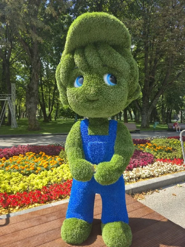 Харьков украшают ко Дню города