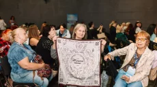 «Я не сама»: у Харкові збирали жінок, чиє життя пов’язане з війною