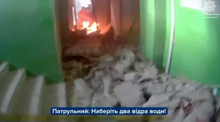 Обстрел Харькова 9 августа: первые минуты после удара показали копы (видео)