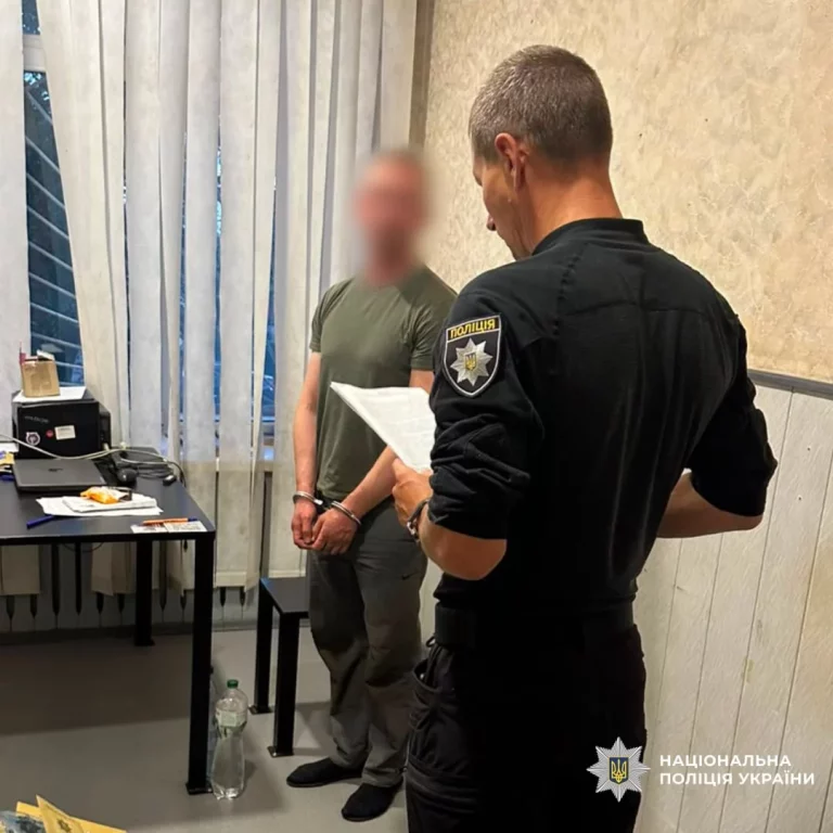 Ограбил дом и ранил копа – злоумышленнику «светит» до 10 лет
