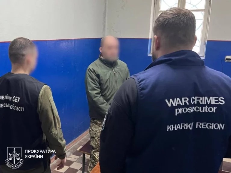 Военный РФ получил 10 лет за то, что взял заложницу в Купянске