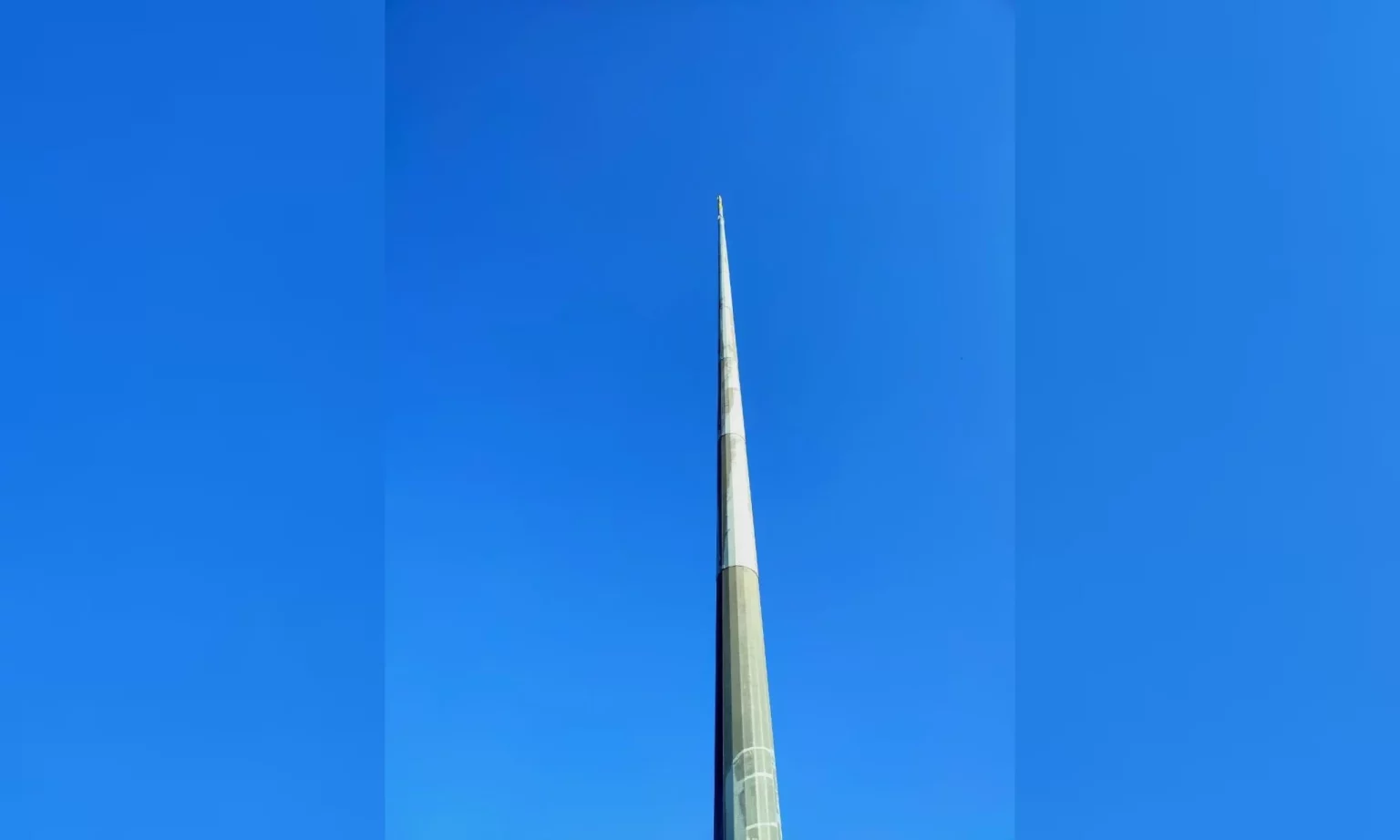 Найбільший прапор зняли в Харкові – причина