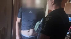 Угрожал матери расправой: копы помогли жертве домашнего насилия в Харькове