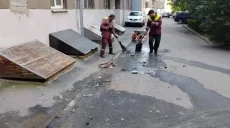 Як комунальники ліквідовували наслідки нічного обстрілу в Харкові (фото)