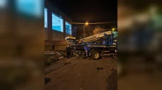 Що відбувається на місці нічного удару у Слобідському районі (фото)