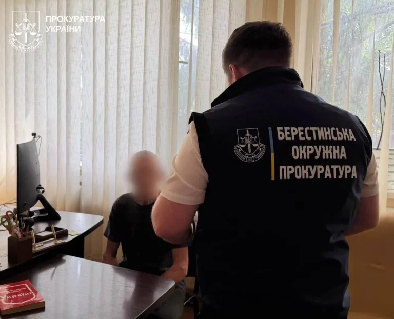На Сахновщине незаконно срубили 42 дерева – убытки оценивают в 500 тысяч грн