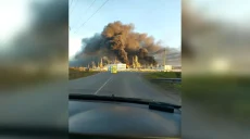 Росіяни скаржаться на безперервні вибухи: масовано атаковані РФ та Луганськ