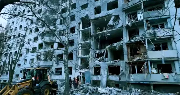В Харькове «прилетело» в квартиру, где жили трое детей: уже 38 пострадавших