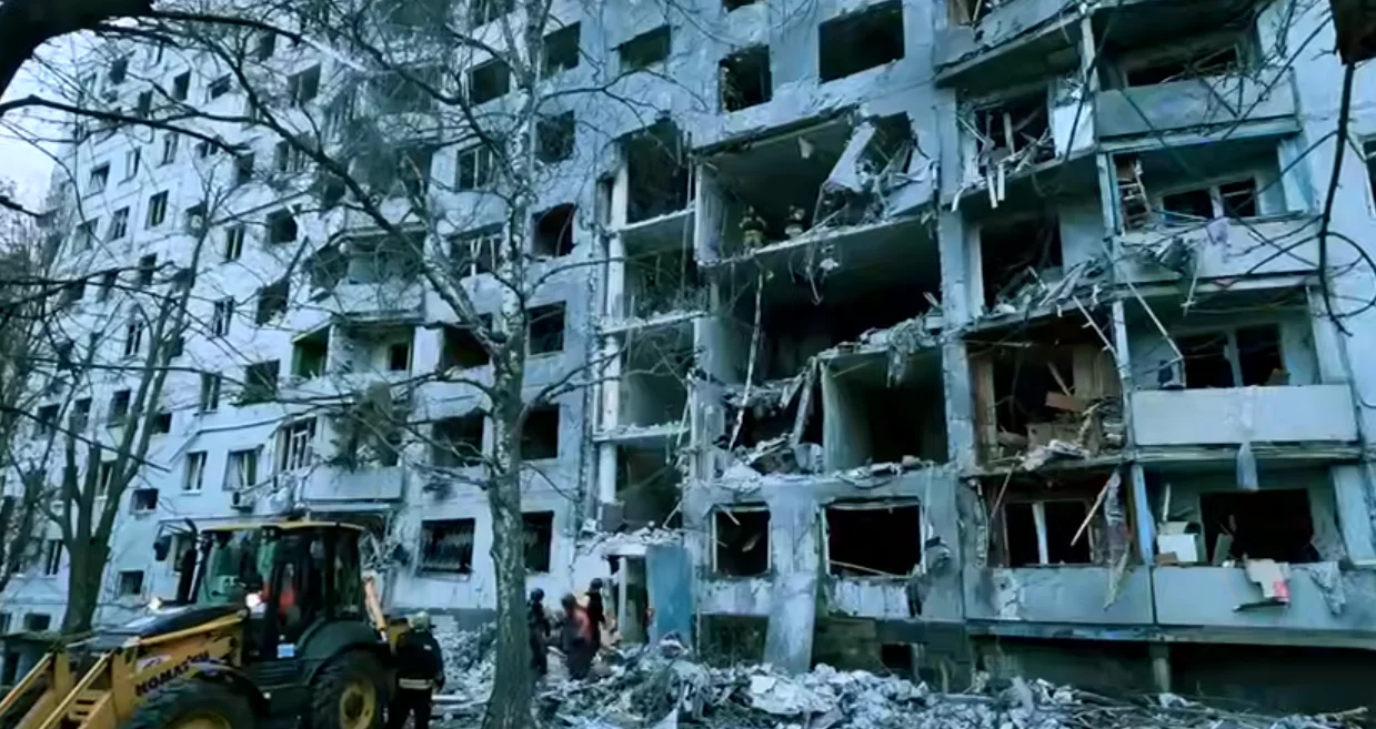 В Харькове «прилетело» в квартиру, где жили трое детей: уже 38 пострадавших