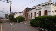 Росіяни обстріляли вокзал у Берестині – люди встигли сховатися в укритті