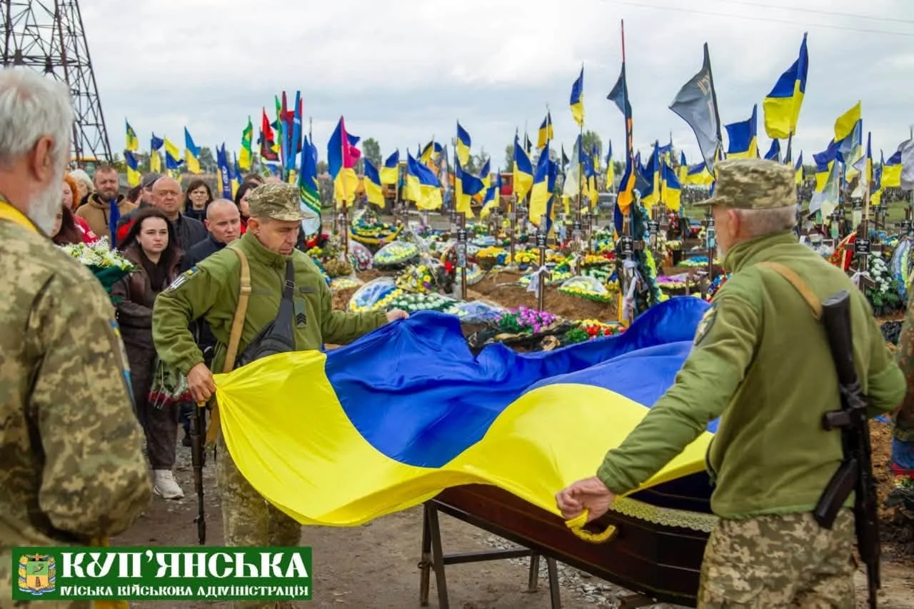 На Аллее Славы в Харькове перезахоронили погибшего Героя из Купянска