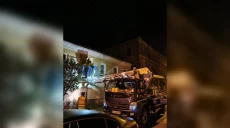 Нічний удар БпЛА по Харкову: комунальники вже закрили усі пошкоджені вікна